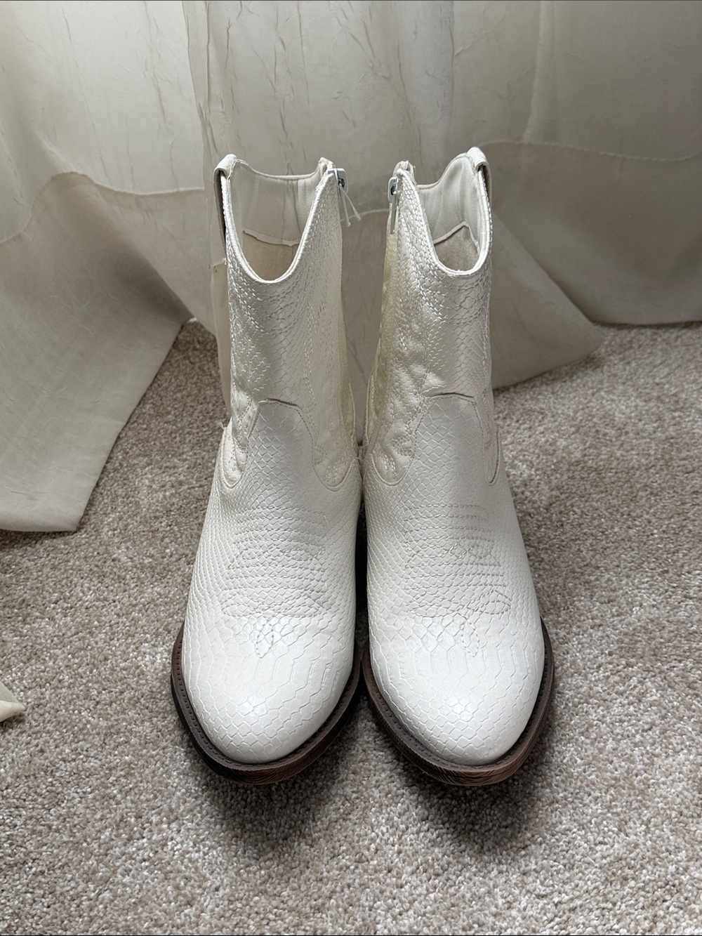 Coconuts by Matisse White Textured Ankle Cowboy Boots